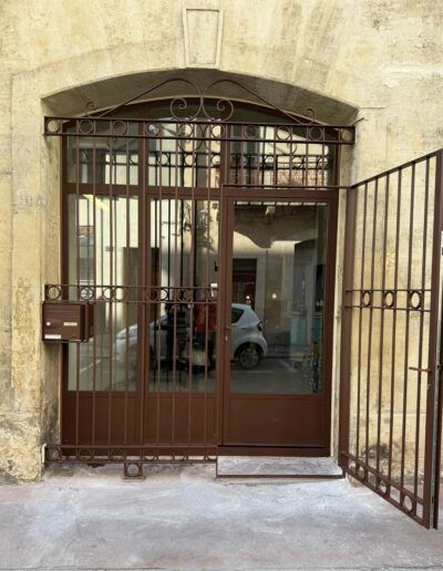 Vitrine écusson montpellier